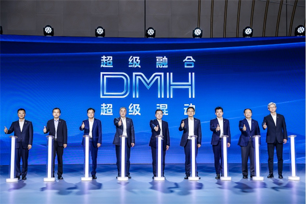 “入門即享長續航大動力” 榮威D5X DMH限時權益價10.98萬起，插混SUV市場迎來“價值王者”